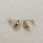 Curved small stud earrings - 18k Gold filled