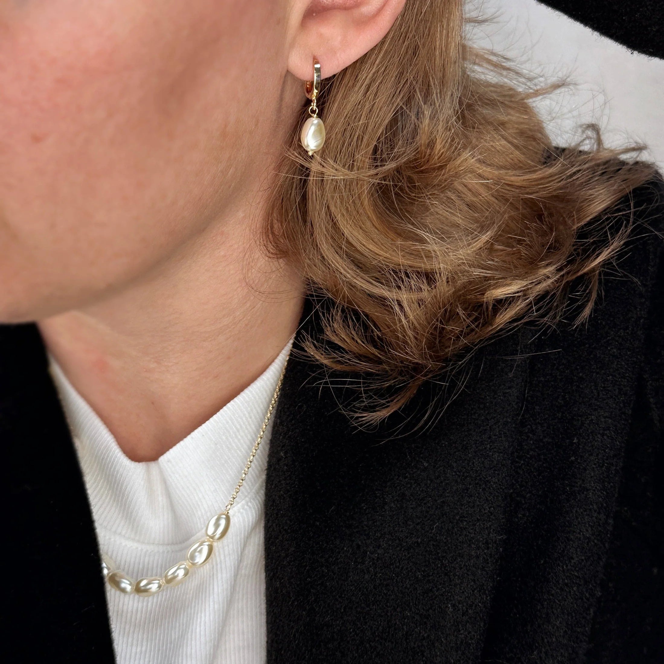 Drop pearl hoop earrings - 18k Gold filled