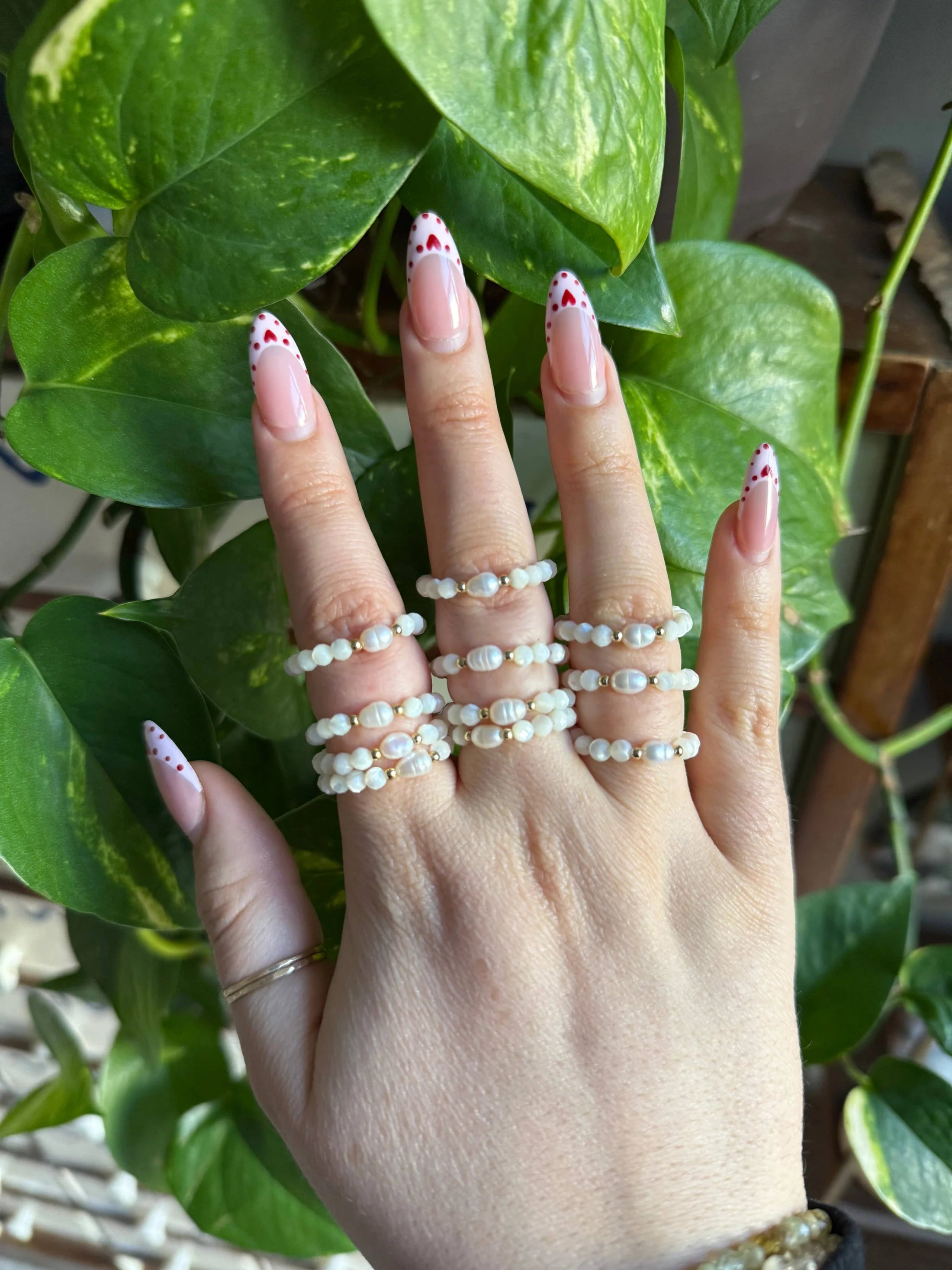 Mother of Pearl - Stretch ring - Prosperity & Intuition