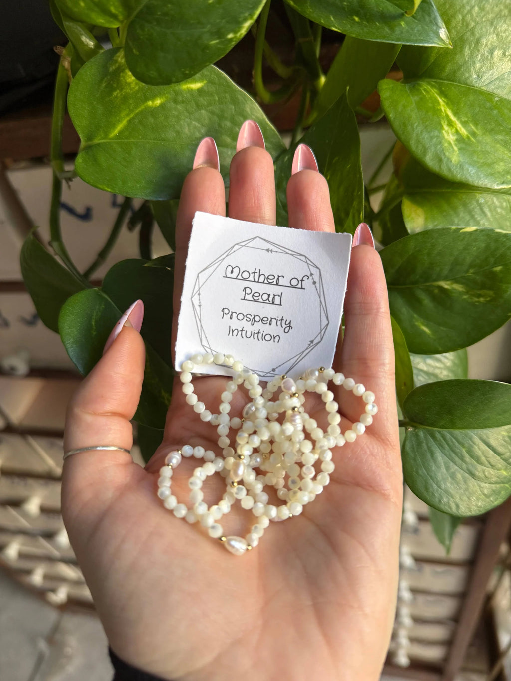 Mother of Pearl - Stretch ring - Prosperity & Intuition